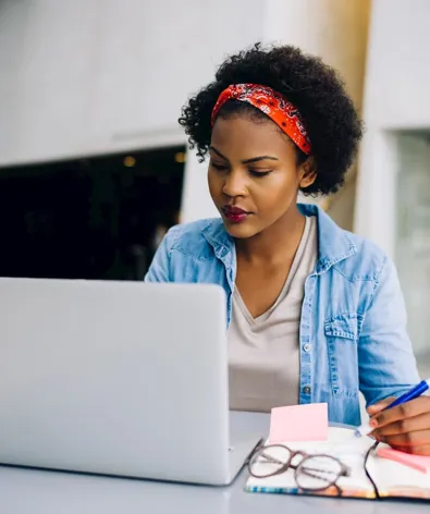 Womanworkingonlaptop_2023