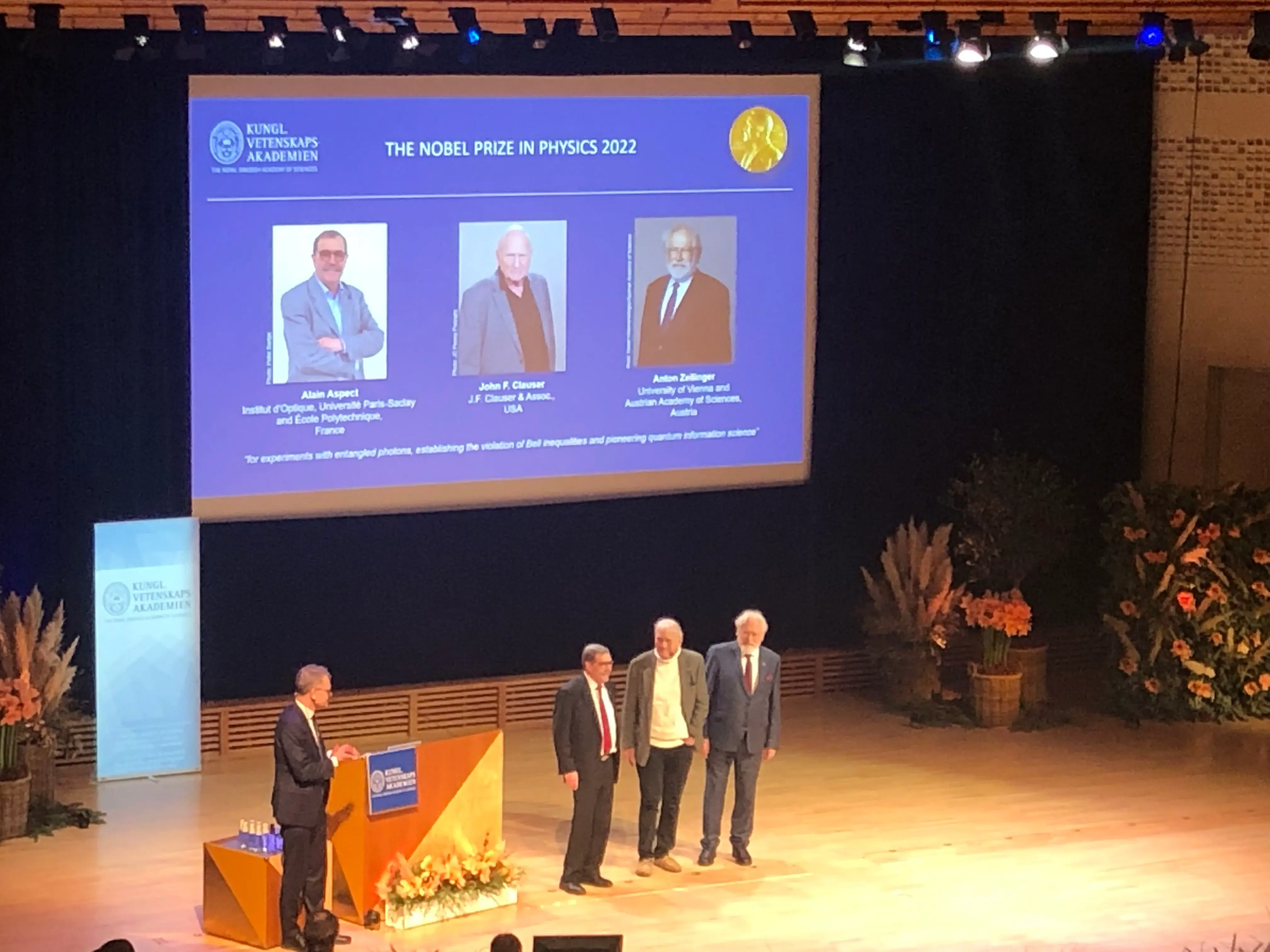 Panelistsonstageontour_2018